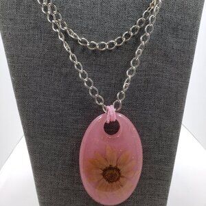 Long Chunky Chain with Pink Flower Acrylic Pendant